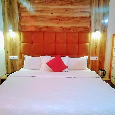 Holiday Hill Mountain View With Balcony McLeod Ganj Bagian luar foto